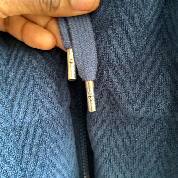 Alo Yoga Cropped Cozy Day Full Zip Jacket - Picture 8 of 17